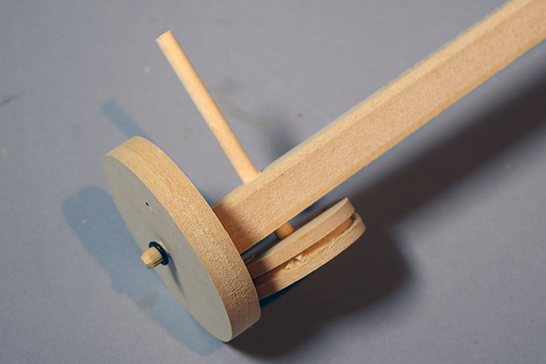 How to Make A Spinning Wheel – Mother Earth News